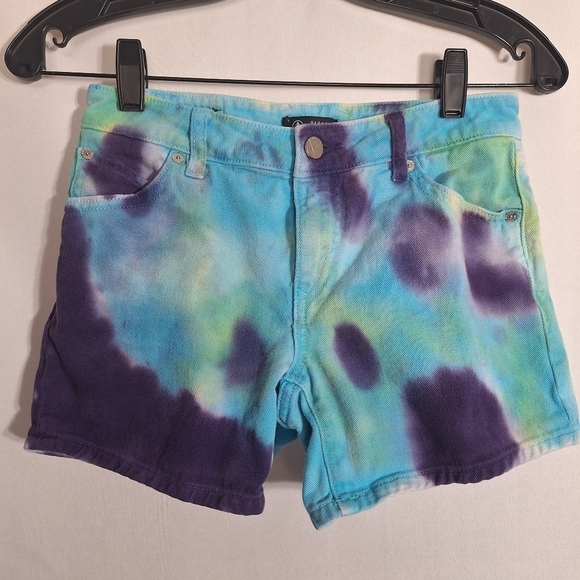 Volcom Georgia May Jagger Womens Boho Jean Shorts Tye Dye Hippie Beachy Size 24 - Picture 1 of 7